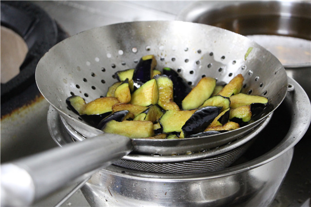 超级下饭的肉末茄子，分分钟搞定！