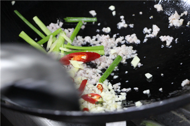 超级下饭的肉末茄子，分分钟搞定！