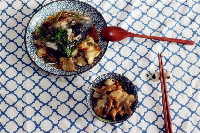 好吃到爆的肥肠鱼！汤汁泡饭都能再多吃几碗！