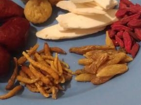 所有调味料药材准备好洗净