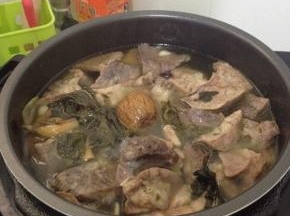 关火出锅，滋补除燥的老火靓汤就煲好了