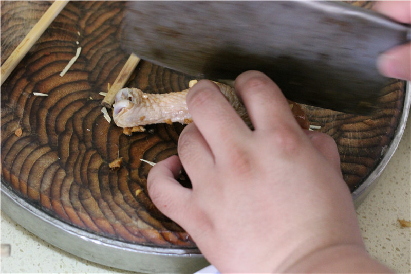 小孩最爱吃的炸鸡腿，自己在家做安全又放心！