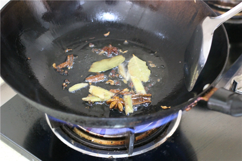 风靡全世界的辣条来啦！自己做的更好吃