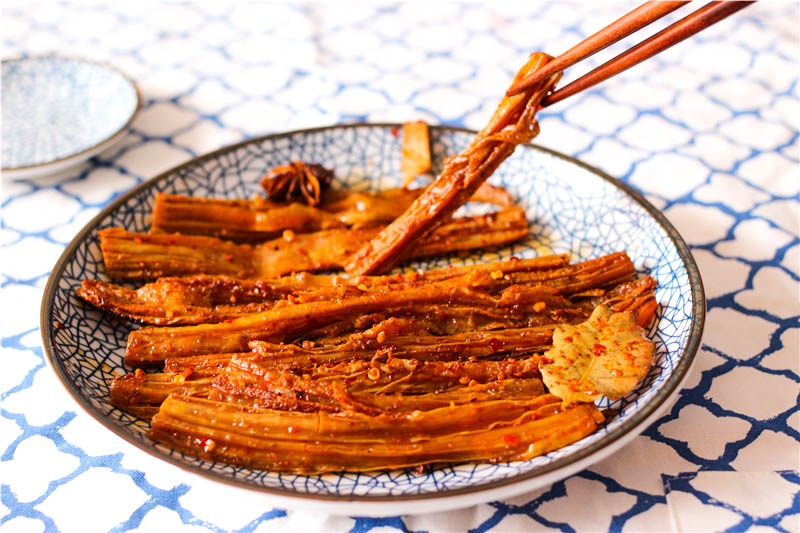 风靡全世界的辣条来啦！自己做的更好吃