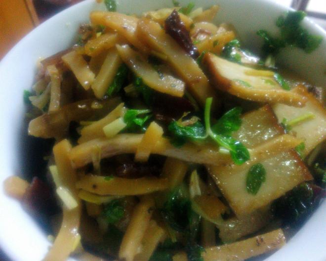 芹菜炒米豆腐