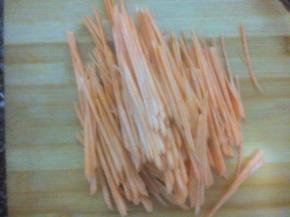 红薯去皮洗净后切细条