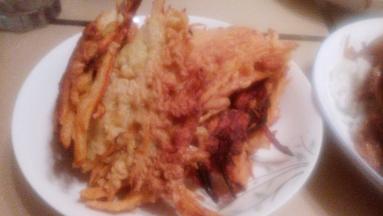 炸好后捞出装盘