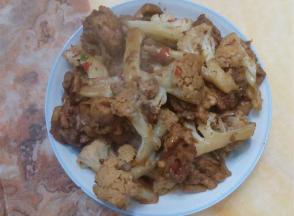 锅中汤汁浓稠时收汁出锅装盘