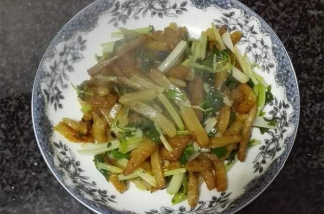 芹菜米豆腐