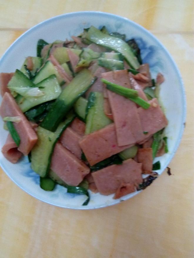 黄瓜炒火腿