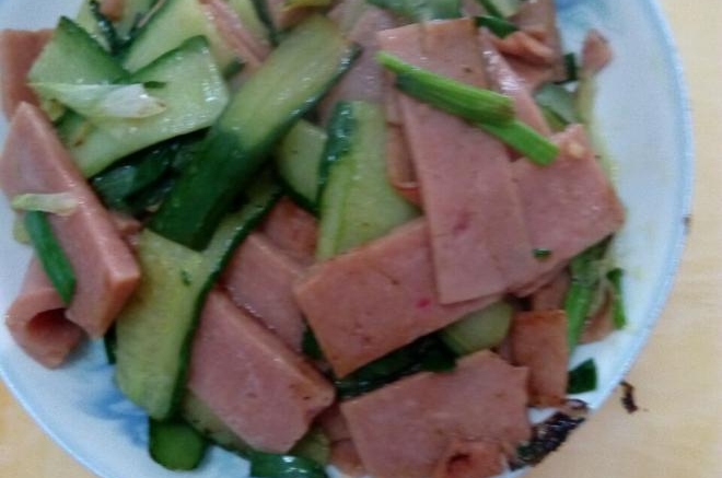 黄瓜炒火腿