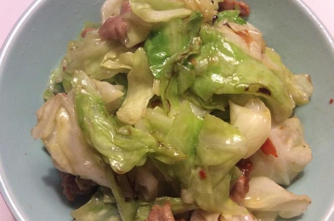包菜炒肉