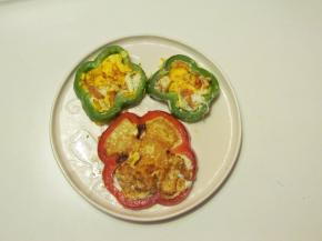 鸡蛋中滴上1滴白醋，加盖小火慢煎8-10分钟左右就好了