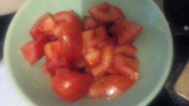 番茄和土豆切块
