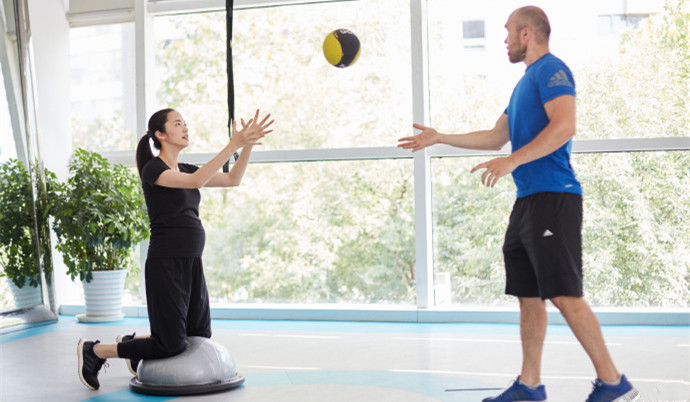 姚晨炫腹记，怀孕六甲腹肌我有！！