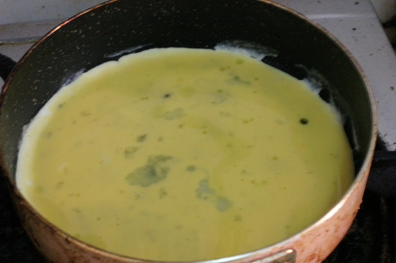 你做的蛋包饭总是破皮？学会这一招，再也不用担心这个问题了！