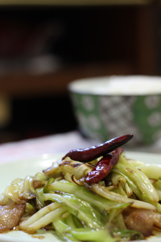 学会这几个技巧，手撕包菜还是家里的好