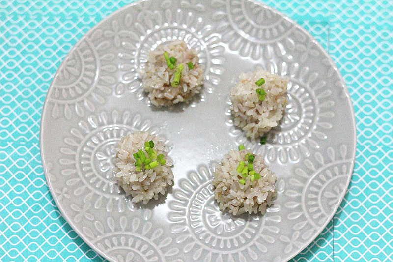 蒸出来的珍珠丸子，晶莹剔透美味看得见