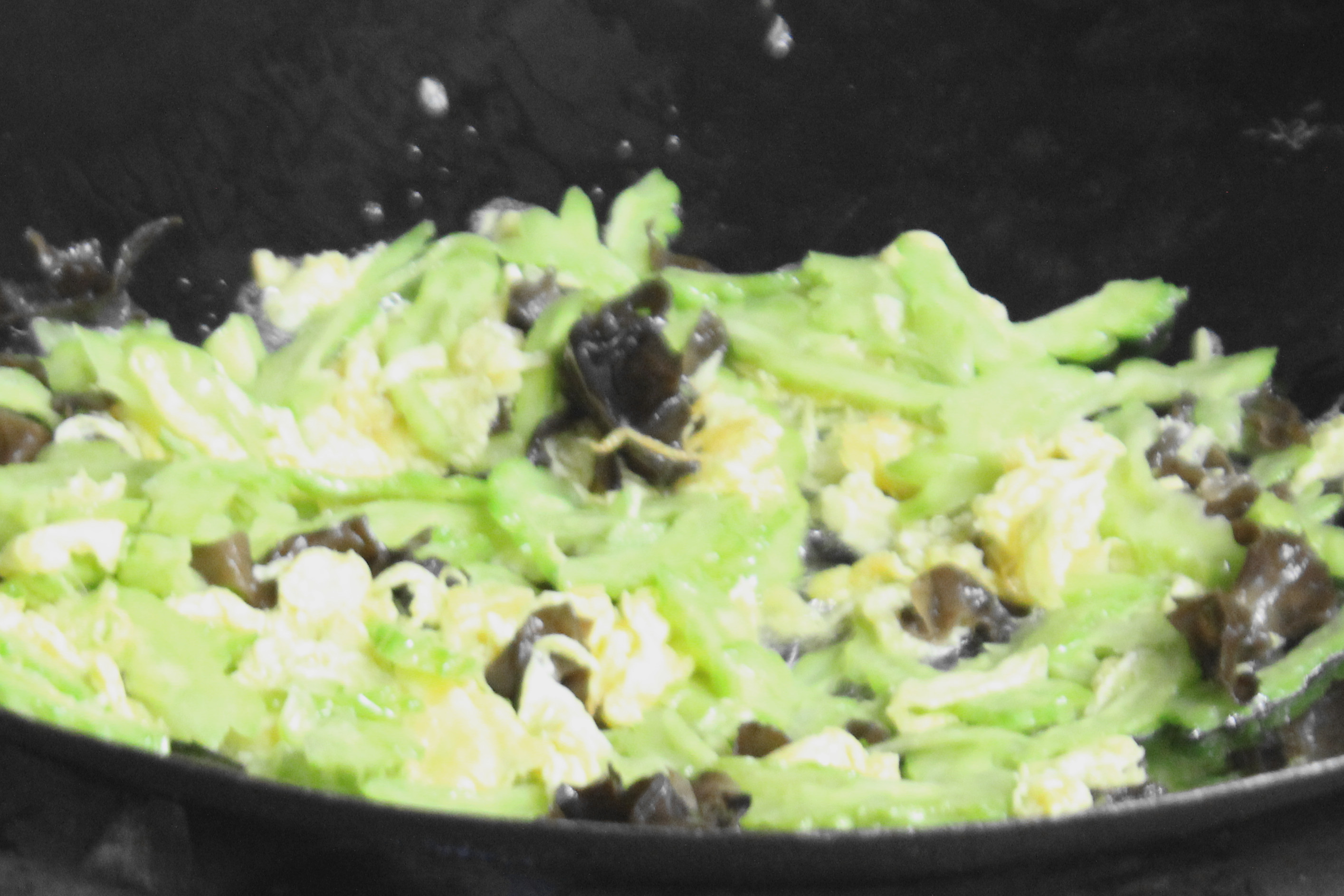 专业烹饪|“十大难吃蔬菜”榜首？苦瓜要翻身啦！