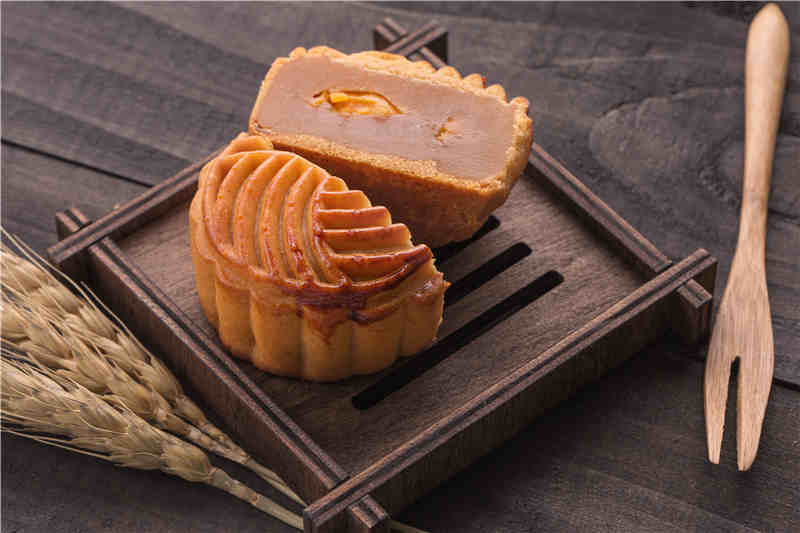 八月十五月儿圆，中秋月饼香又甜