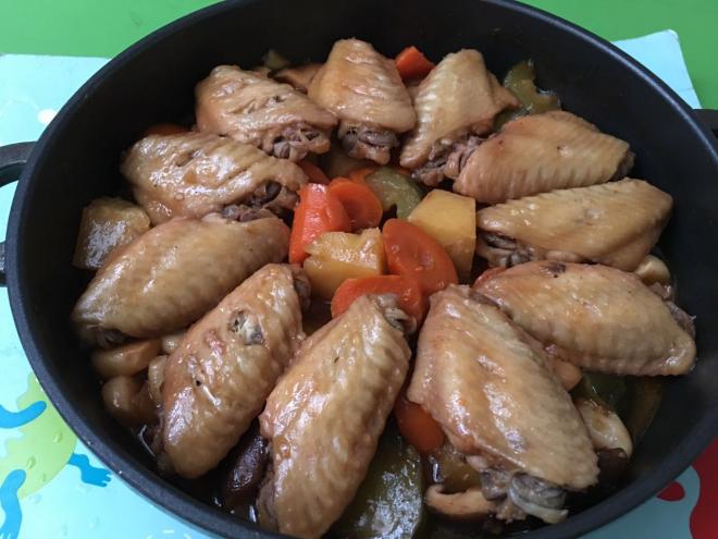 三汁焖鸡翅