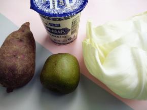 准备好食材备用。 