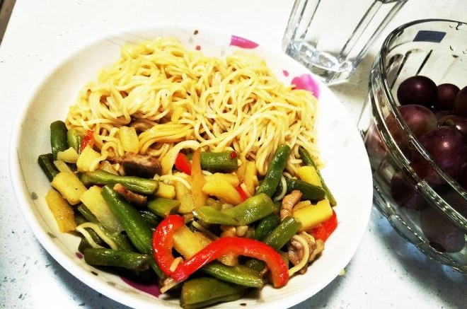 豆角土豆焖面