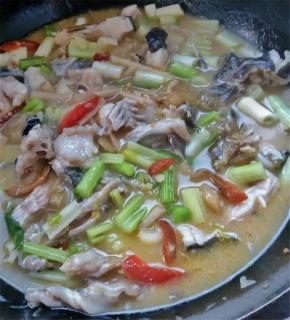 混合煮两分钟后，准备起锅