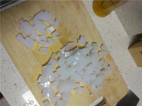 把石花菜切成大小合适的方块