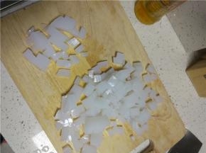 把石花菜切成大小合适的方块