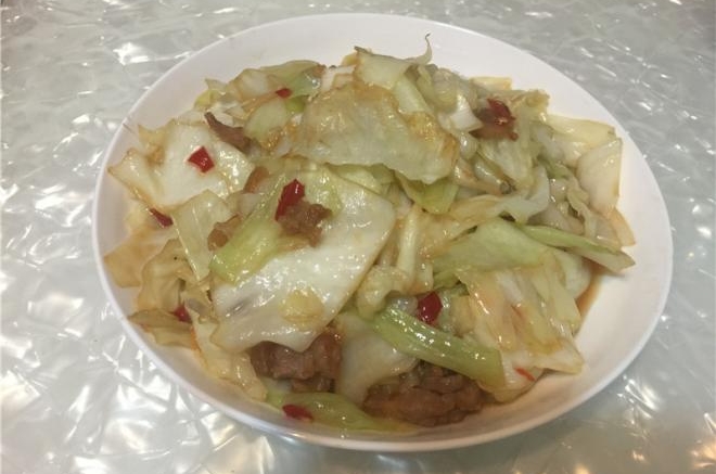 包菜炒肉