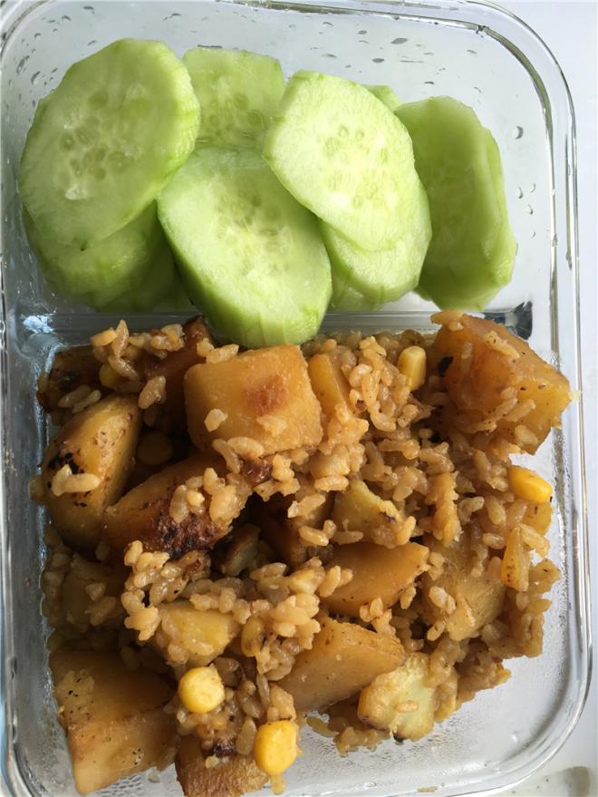 土豆焖饭（电饭锅版）