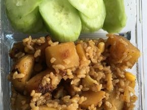 加点黄瓜或其他蔬菜成为一份上班族的便当了