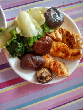 大功告成，装盘出锅。