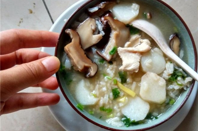 香菇鸡肉粥