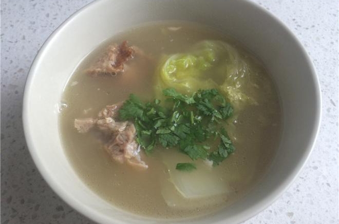 鸭架娃娃菜汤