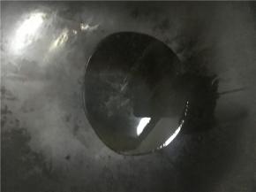 开小火加热，锅中倒入油