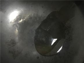 开小火加热，锅中倒入油