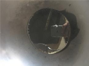 开小火加热，锅中倒入油