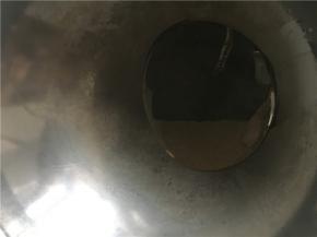 开小火加热，锅中倒入油