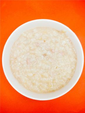 再煮半小时之后，香喷喷的粥便做好了。