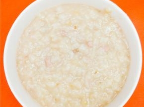 再煮半小时之后，香喷喷的粥便做好了。