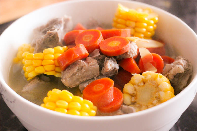 寂寞冷夜，最暖不过一锅排骨玉米浓汤