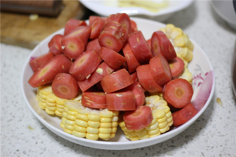 寂寞冷夜，最暖不过一锅排骨玉米浓汤