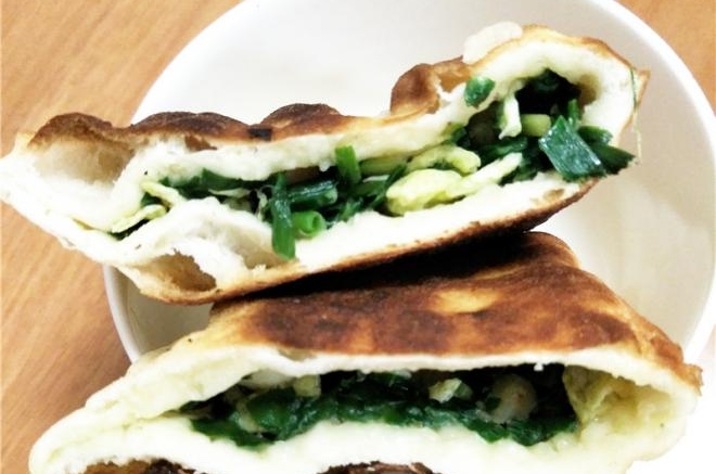 韭菜鸡蛋虾仁盒