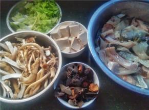 准备好食材，洗净