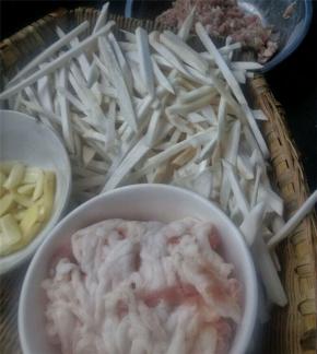 准备好食材，洗净