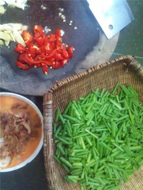 准备好食材，洗净