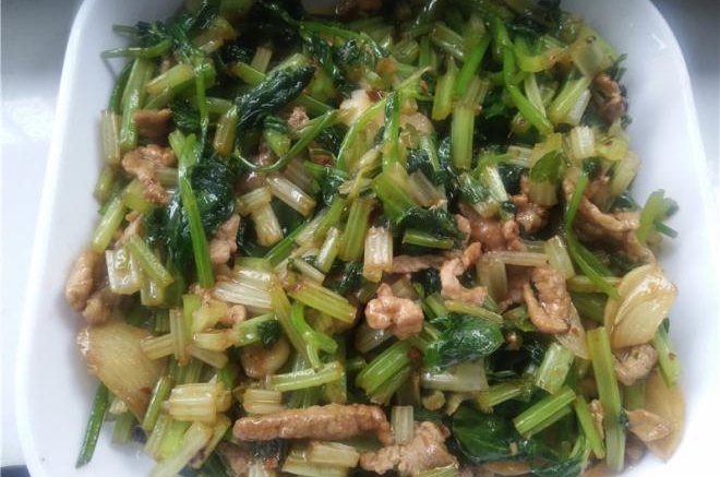 芹菜肉丝