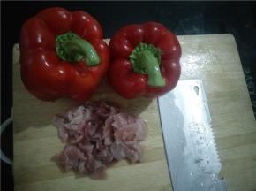 猪肉切片 甜椒洗净